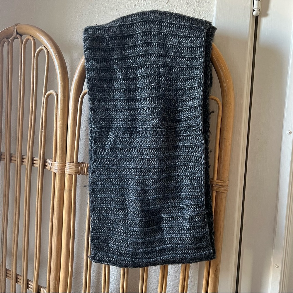 Gray Knit Infiniti Scarf